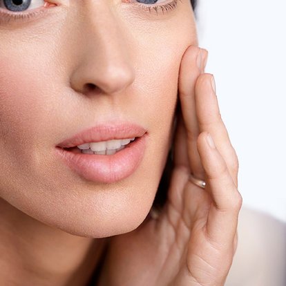 soins-anti-âge-quelle-est-la-différence-entre-une-crème-et-un-sérum