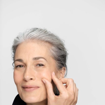 itchy-skin-dry-skin-how-does-my-skin-change-during-menopause