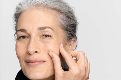 itchy-skin-dry-skin-how-does-my-skin-change-during-menopause