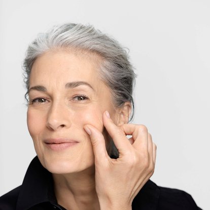 itchy-skin-dry-skin-how-does-my-skin-change-during-menopause