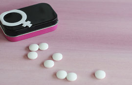 Hormones-contraception-et-acne-adulte-des-liaisons-dangereuses