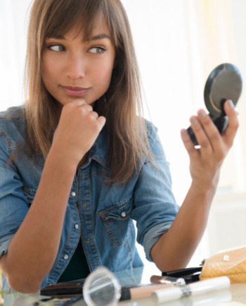 Make-up tutorial: het aanbrengen van corrigerende make-up