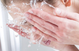 Neutraliser les effets du calcaire sur la peau : 4 astuces qui changent tout